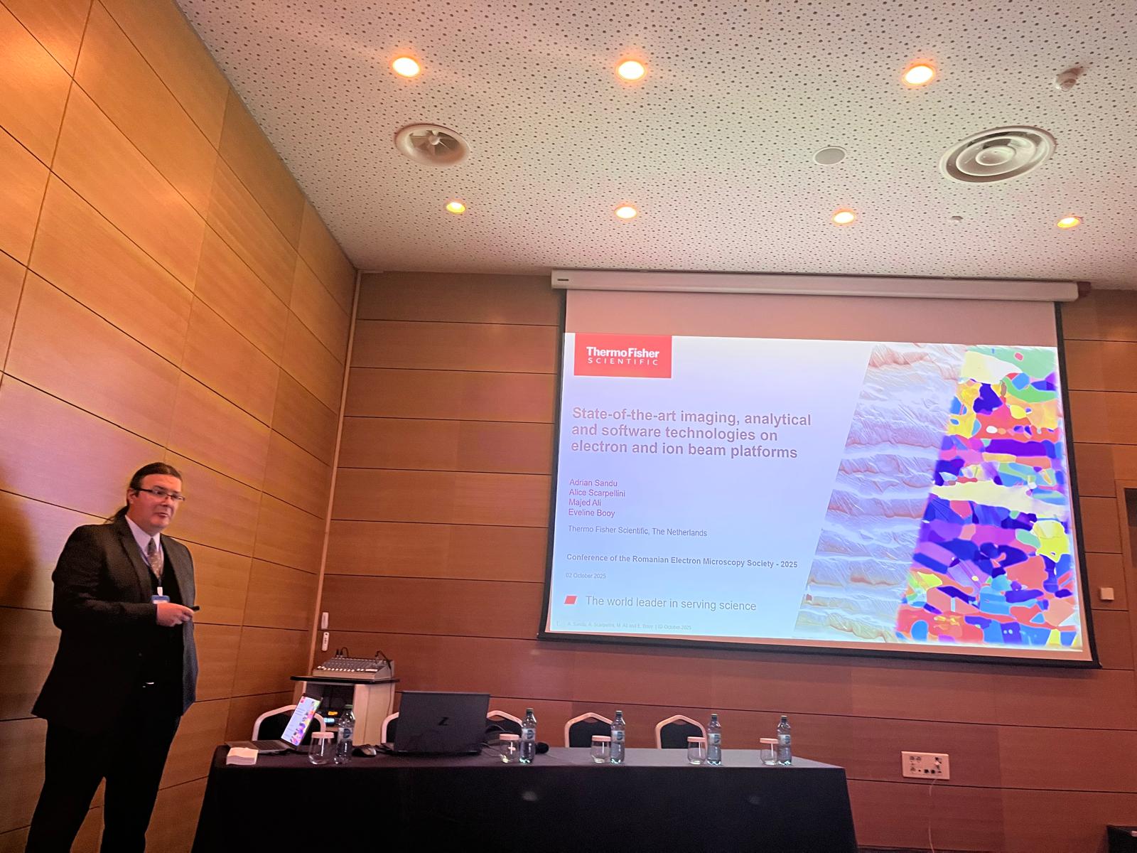 Tehnologii revolutionare in microscopia electronica, prezentate de Thermo Fisher Scientific la <br />CREMS 2025