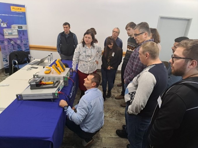 Ronexprim face o demonstrație în cadrul seminarului Fluke Calibration de la București