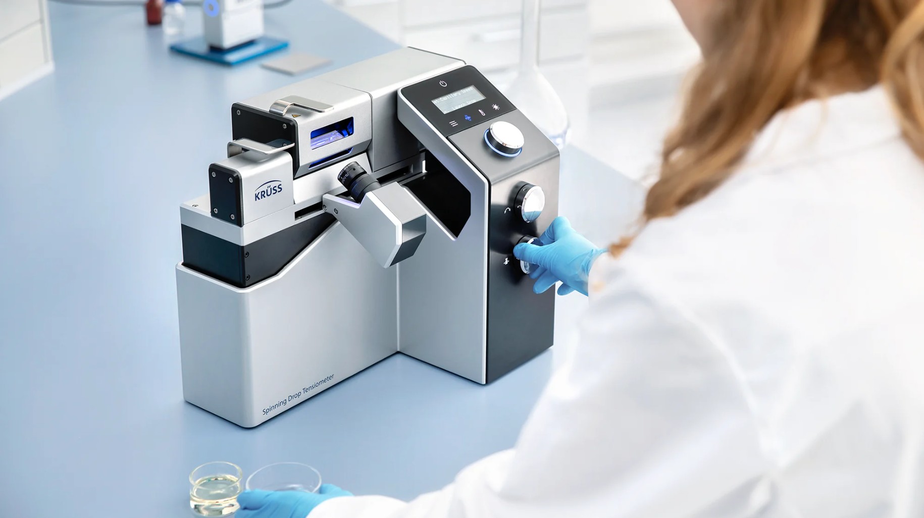 Tensiometrul SDT de la Kruss pentru măsurarea tensiunilor interfaciale